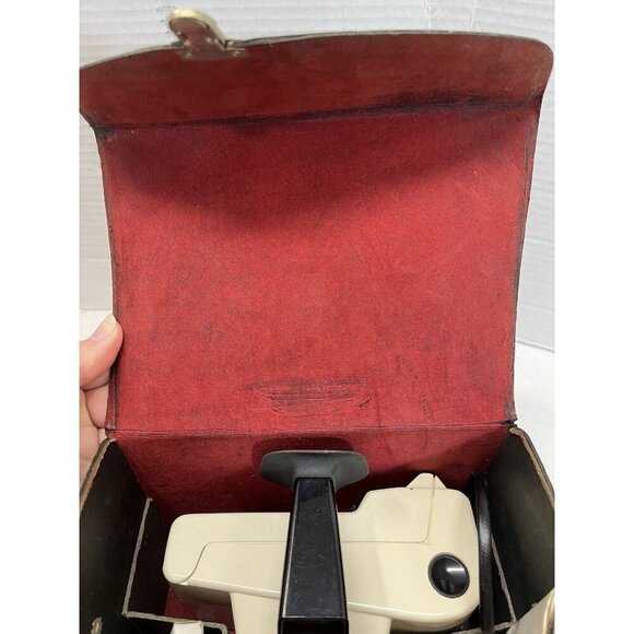 Vintage Swinger Polaroid Land Camera White Model 20 & Black Case NOT TESTED - Picture 6 of 16